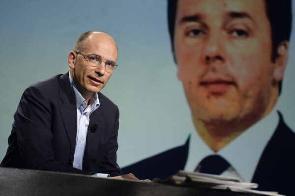ENRICO LETTA SULLO SFONDO MATTEO RENZI