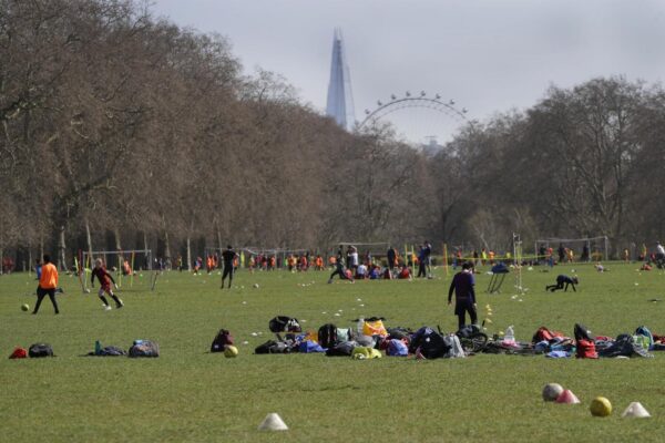 Coronavirus, nel Regno Unito ‘solo’ 10 morti in un giorno: ai minimi da settembre