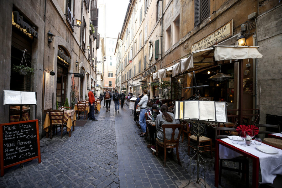 Con la zona gialla è boom per i ristoranti. I dati Revolut: incassi a +140%