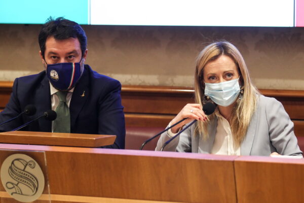 Copasir, è rissa tra Meloni e Salvini: la Lega non molla la poltrona, protesta FdI