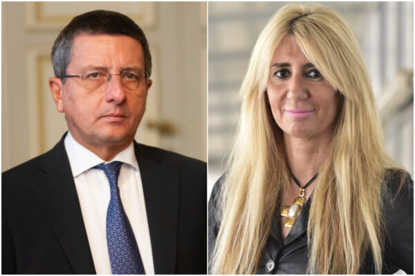 Il caso Creazzo, il magistrato ‘punito’ con un buffetto dopo le molestie alla collega Sinatra Il caso Creazzo, il magistrato ‘punito’ con un buffetto dopo le molestie alla collega Sinatra