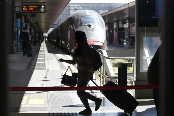 Cos’è il pass per gli spostamenti tra Regioni e chi può ottenerlo