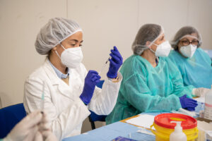 Produrre in vaccini in Campania risolverebbe il problema delle forniture