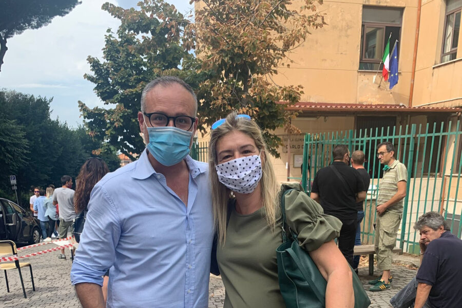 Il sindaco di Albano con Enrica Cammarano