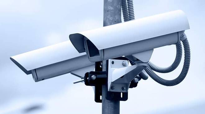 Ostia, installate 17 telecamere. Raggi: “Per combattere la criminalità”