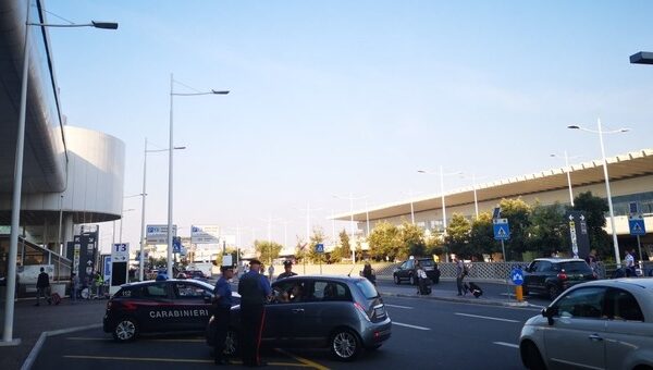 Roma, Ncc abusivi: smantellata la rete di trasporto fuorilegge