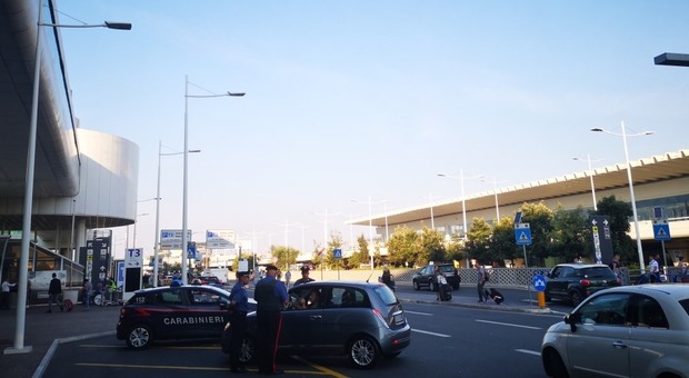 Roma, Ncc abusivi: smantellata la rete di trasporto fuorilegge