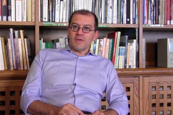 “Servono idee e candidati, la loro mancanza fa male alle democrazia”, intervista a Massimo Adinolfi