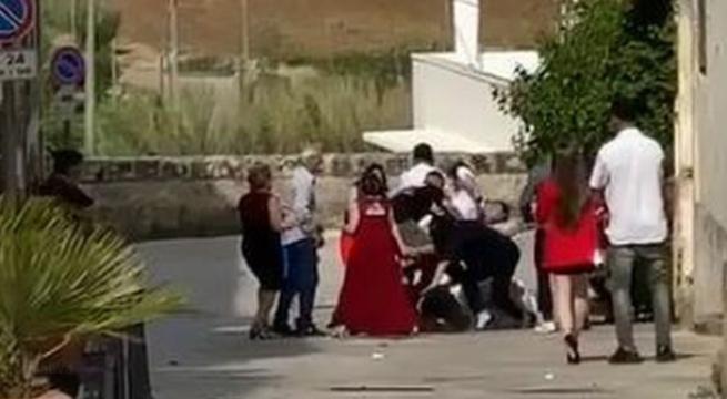 Botte tra sposo e testimone, matrimonio diventa virale per un brindisi poco gradito