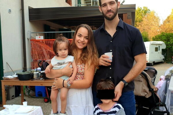 Strage Mottarone, il piccolo Eitan sopravvissuto al crollo della funivia: “Avvolto in un abbraccio dal papà”