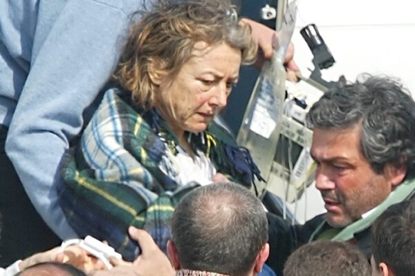 ©Mauro Scrobogna / Lapresse
05-03-2005 Roma
Interni
Campino arrivo Sgrena
Nella foto: Giuliana Sgrena