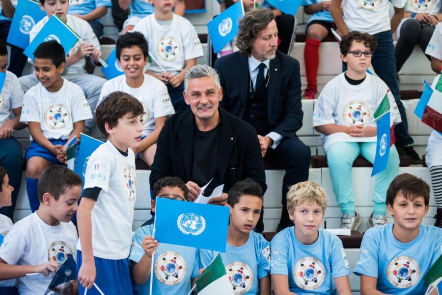 Foto Piero Cruciatti / LaPresse
16-10-2015 Milano, Italia
Attualità 
Ban Ki-Moon visita il padiglione Kinder Ferrero Expo Milano 2015
Nella Foto: Roberto Baggio
Photo Piero Cruciatti / LaPresse
16-10-2015 Milan, Italy
Italian News
Ban Ki-Moon visits the Kinder Ferrero Pavilion at Expo Milano 2015
In the Photo: Roberto Baggio