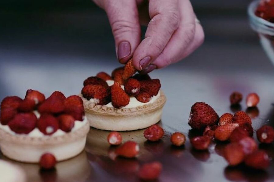 Nemi punta al rilancio dopo il covid: al via la sagra delle fragole