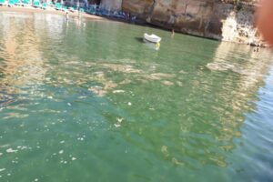 Mare non balneabile in Campania, l’elenco di tutte le zone “troppo inquinate”