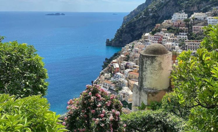 Trekking e interrogazioni: a Salerno lezioni all’aria aperta per riscoprire la natura