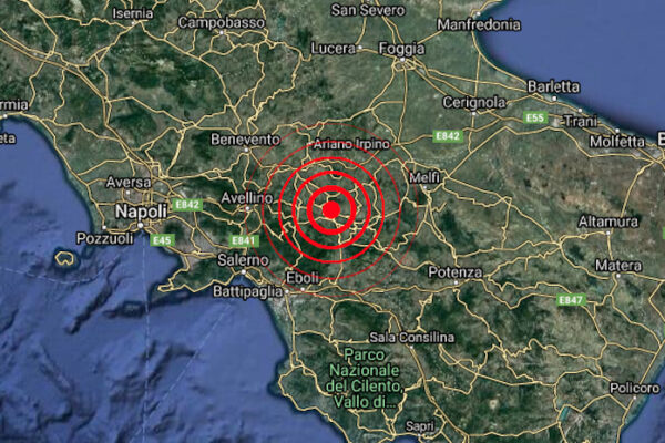 Terremoto, scossa di magnitudo 2.9 nell’Avellinese. Sciame sismico a Gubbio