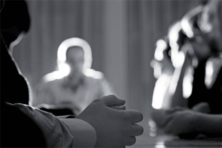 Logge e loggette, con il giusto mix ti puoi fottere il Parlamento, il governo, il padreterno