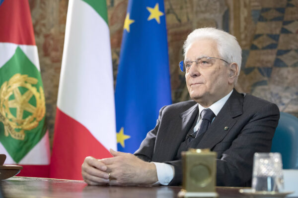 Da De Gasperi a Mattarella, il Quirinale diventa il baricentro del Paese Da De Gasperi a Mattarella, il Quirinale diventa il baricentro del Paese