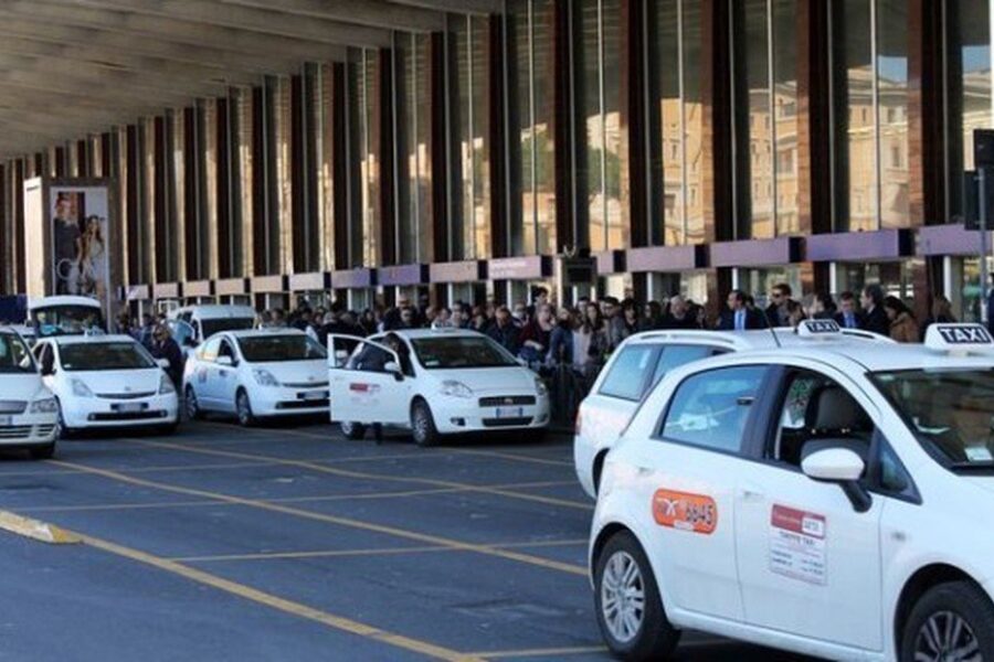 La Regione in aiuto delle categorie a rischio: dopo i taxi per i docenti ecco gli ncc per gli infermieri