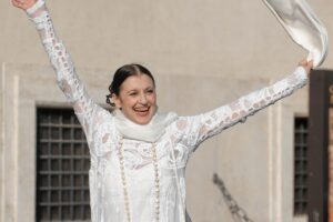 Ritratto di Carla Fracci, la dea umile della danza che ha giocato col tempo