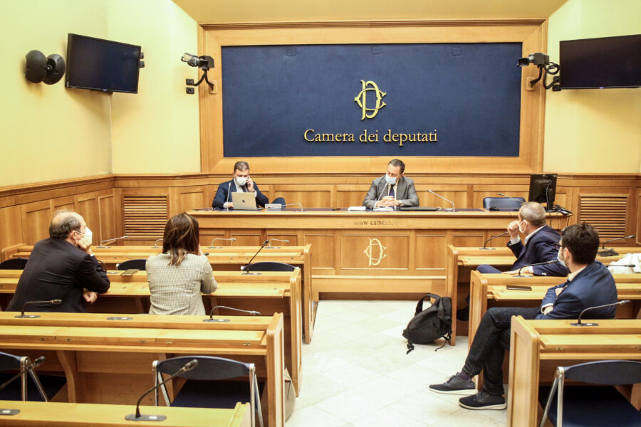 Tutti i magistrati promossi, l’Unione Camere Penali: “Cambiamo chi valuta le toghe”