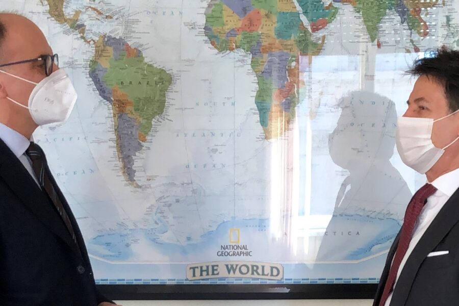 Il matrimonio tra Letta e Conte ai titoli di coda: il Pd dice addio al M5S