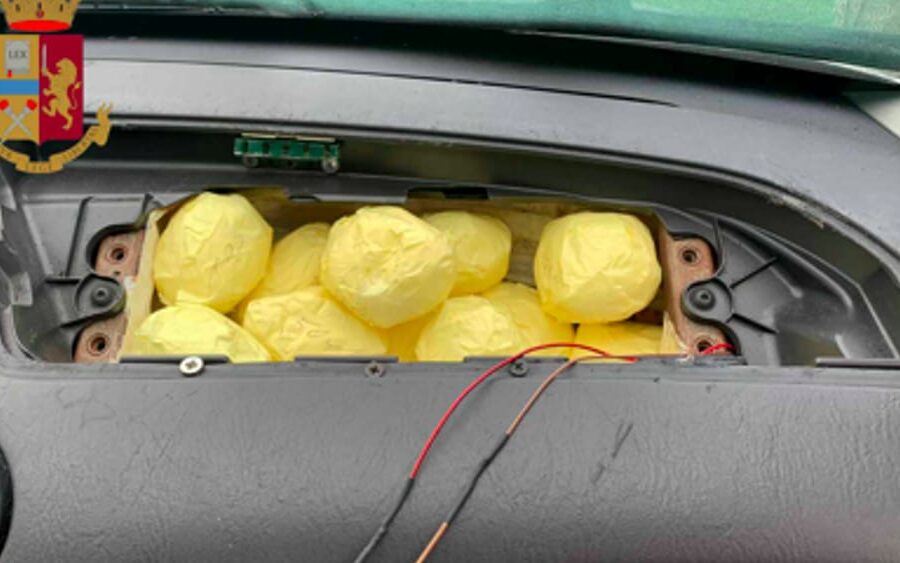 Droga nascosta nell’airbag: i nuovi trucchi dello spaccio a Roma