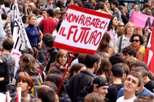 La priorità per i giovani del Sud è il lavoro