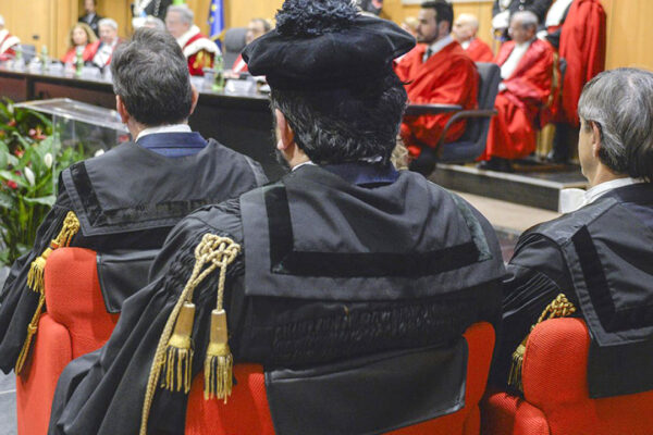 Le carriere di Pm e giudici sono di fatto già separate, non separiamo i concorsi