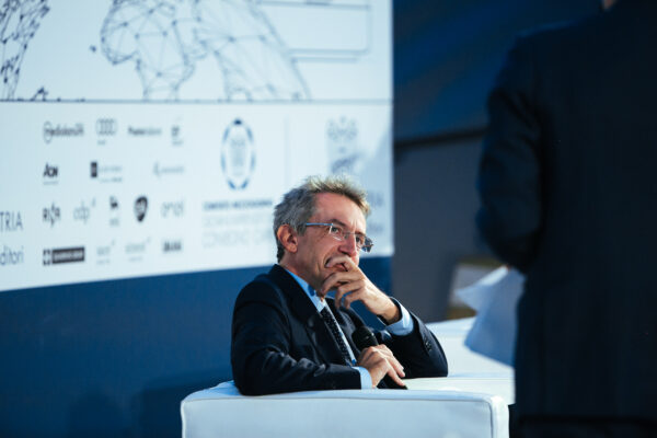 Pd e M5S sono con Manfredi, ma dove erano mentre Napoli andava verso il crac? Pd e M5S sono con Manfredi, ma dove erano mentre Napoli andava verso il crac?