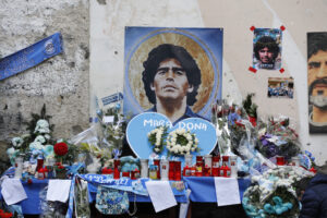 Foto Fabio Sasso/LaPresse
30/11/2020 Napoli – ItaliaCronacaLa città di Napoli ricorda Diego Armando MaradonaNella foto: le vie della cittàPhoto Fabio Sasso/LaPresse30/11/2020 Naples – ItalyNewsThe city of Naples remembers Diego Armando MaradonaIn the picture: city streets