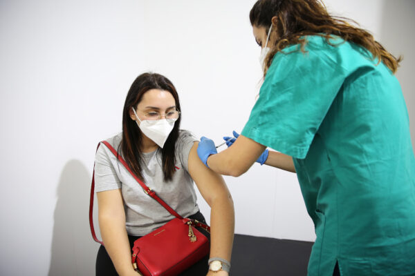 Chi è a rischio trombosi? Dopo il vaccino quali sono i sintomi a cui fare attenzione?