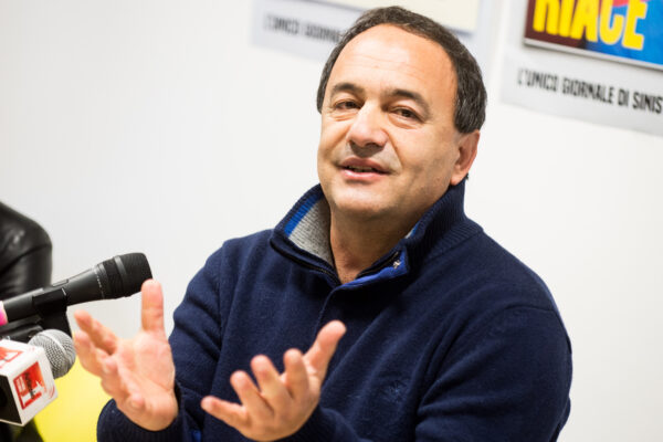 Chiesti 8 anni per Mimmo Lucano, i Pm vogliono distruggere uno dei sindaci più stimati d’Italia