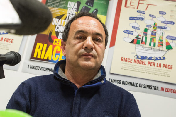 La sinistra ha scaricato Mimmo Lucano dopo averlo usato per propaganda e feticcio