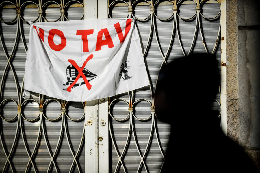 La giustizia penale come strumento di repressione, criminalizzare il dissenso per metterlo fuori gioco