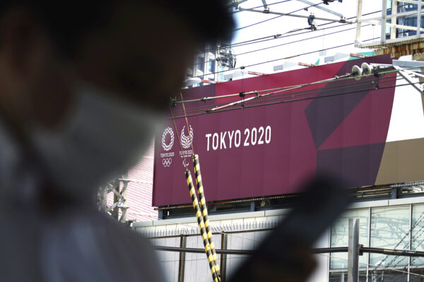 Olimpiadi di Tokyo, i volontari si fanno indietro: a rischio i Giochi