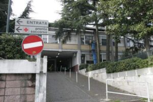 Napoli, spari a Fuorigrotta: fruttivendolo in ospedale