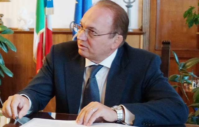 Il prefetto Francesco Tagliente