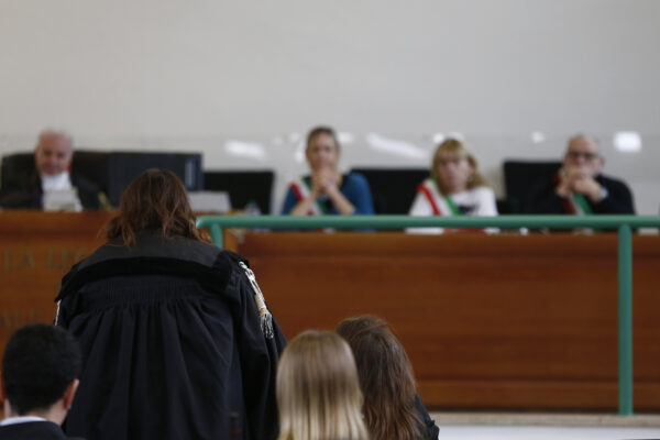 Processi penali impazziti: l’assurdo turn over dei giudici