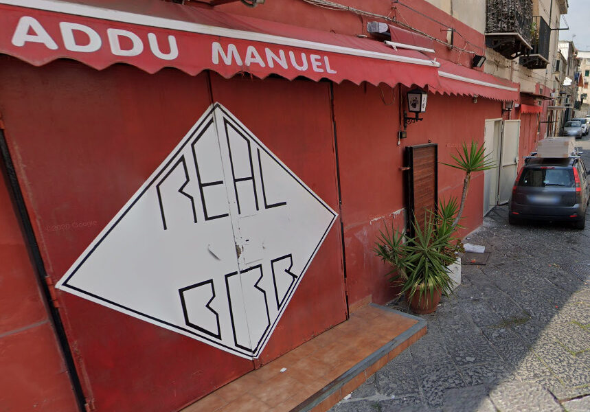 Racket, fiamme a pub e tabaccheria a Napoli est: “Mai subito minacce”