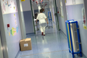 Tragedia del Mottarone, le condizioni del piccolo Eitan: “Ha cominciato a mangiare”