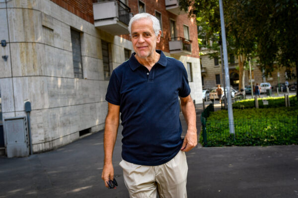 Foto LaPresse – Claudio Furlan
25/07/2019 Milano, Italia Cronaca
Roberto Formigoni, agli arresti domiciliari, fotografato all’esterno della sua abitazione di Via Ruggiero di Lauria, visita la Chiesa Sant’Ildefonso di Piazzale Damiano Chiesa.Nella foto: Roberto Formigoni
