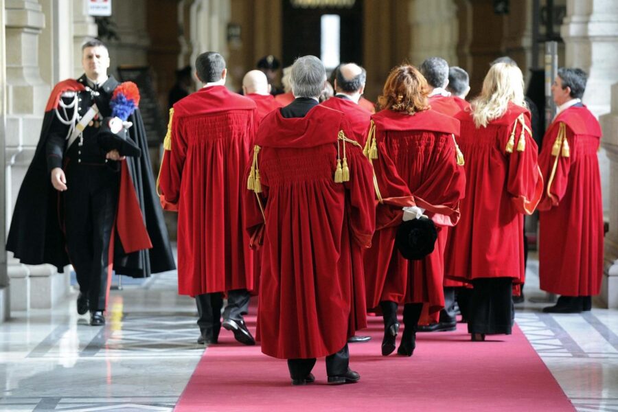 Via Arenula, è invasione di toghe: 103 magistrati su 161 sono fuori ruolo ma il governo non fa nulla