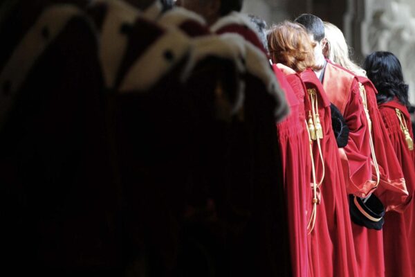 Solo così la magistratura può recuperare credibilità dopo gli scandali