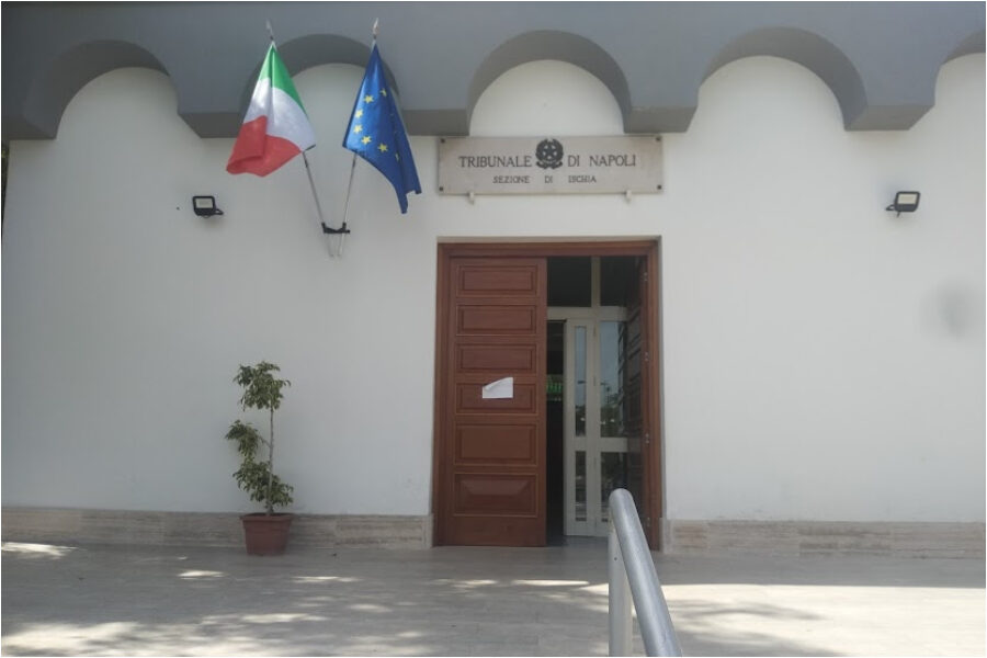 Ischia, avvocati in agitazione: “Basta fango sulla comunità”