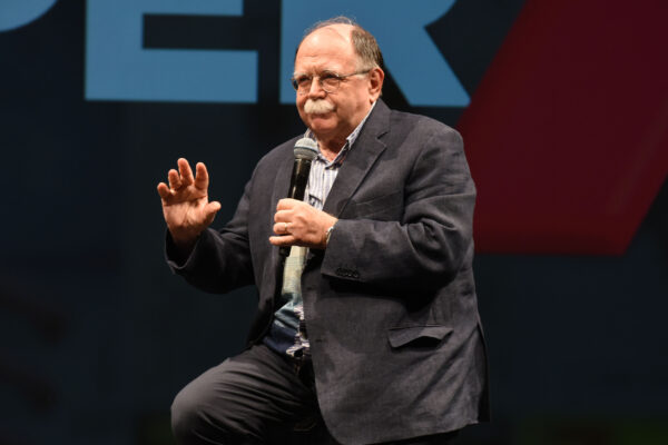 Walter Siti fa a pezzi la letteratura che punta al bene: ma anche questa è strategia