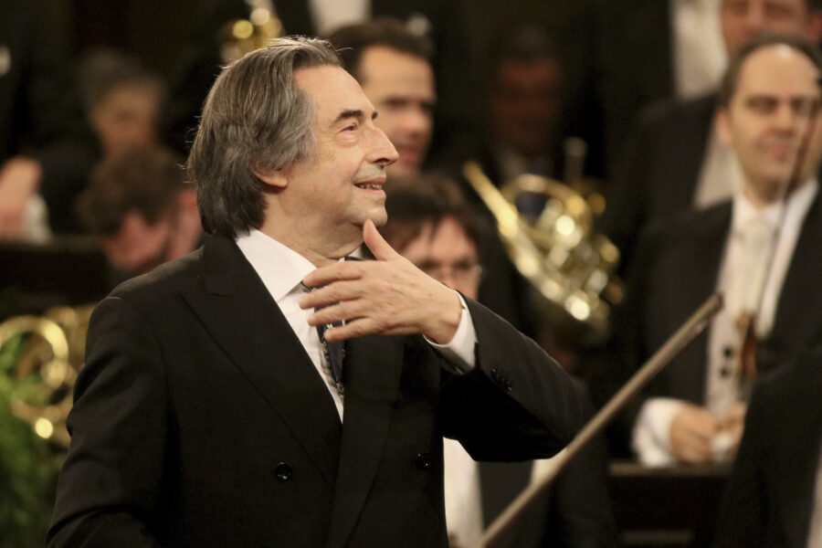 FILE – In this Jan. 1, 2018 file photo, Italian Maestro Riccardo Muti conducts the Vienna Philharmonic Orchestra during the traditional New Year’s concert at the golden hall of Vienna’s Musikverein, Austria.  
Riccardo Muti, during a concert hje held at the Ravenna Festival, Sunday, June 21, 2020, has sent a resounding message that live classical music has returned the Italian stage after the coronavirus lockdown with a full summer festival program in his adopted Ravenna. (AP Photo/Ronald Zak, File)