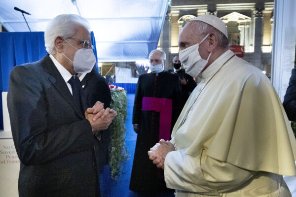 Foto Francesco Ammendola/Ufficio Stampa Quirinale/LaPresse20-10-2020 Roma, ItaliaPoliticaIl Presidente Sergio Mattarella con Sua Santità Papa Francesco
(foto di Francesco Ammendola – Ufficio per la Stampa e la Comunicazione della Presidenza della Repubblica)
DISTRIBUTION FREE OF CHARGE – NOT FOR SALE Foto Francesco Ammendola/Ufficio Stampa Quirinale/LaPresse20-10-2020 Roma, ItaliaPoliticaIl Presidente Sergio Mattarella con Sua Santità Papa Francesco
(foto di Francesco Ammendola – Ufficio per la Stampa e la Comunicazione della Presidenza della Repubblica)
DISTRIBUTION FREE OF CHARGE – NOT FOR SALE