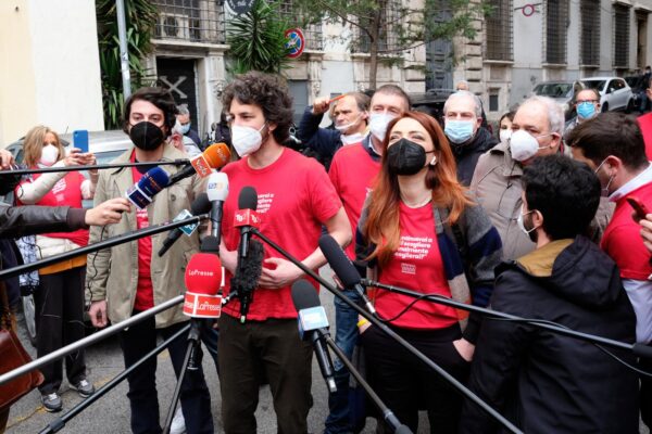 Legalizzazione della cannabis: Meglio legale e 6000 Sardine scendono in piazza a Roma, Firenze e Bologna Legalizzazione della cannabis: Meglio legale e 6000 Sardine scendono in piazza a Roma, Firenze e Bologna