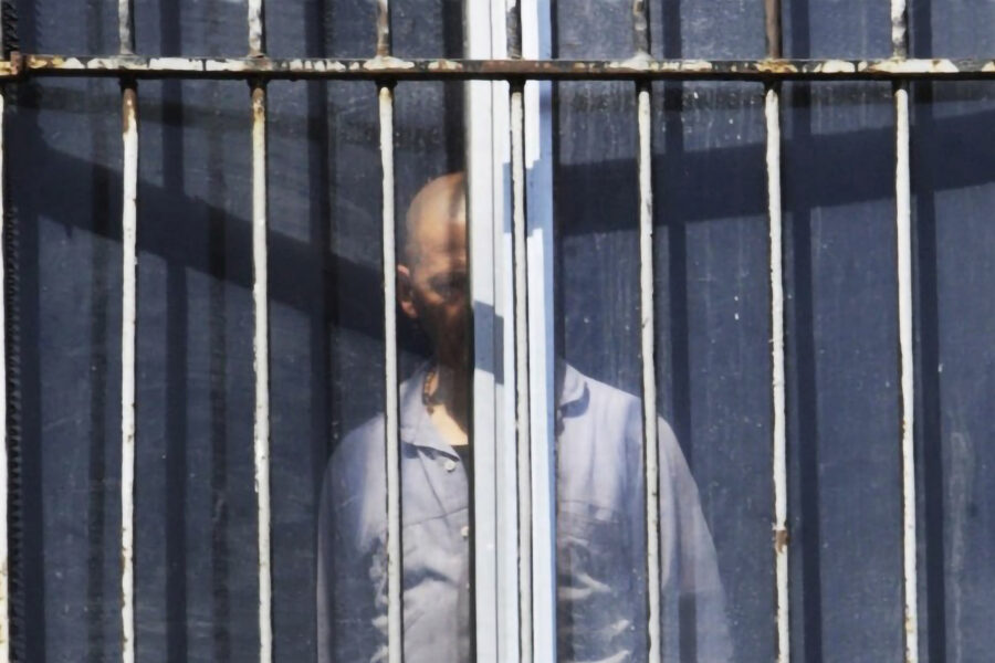 Detenuto telefona a carabinieri e garante, la penitenziaria continua a sfornare fake: “Affermazioni ridicole”